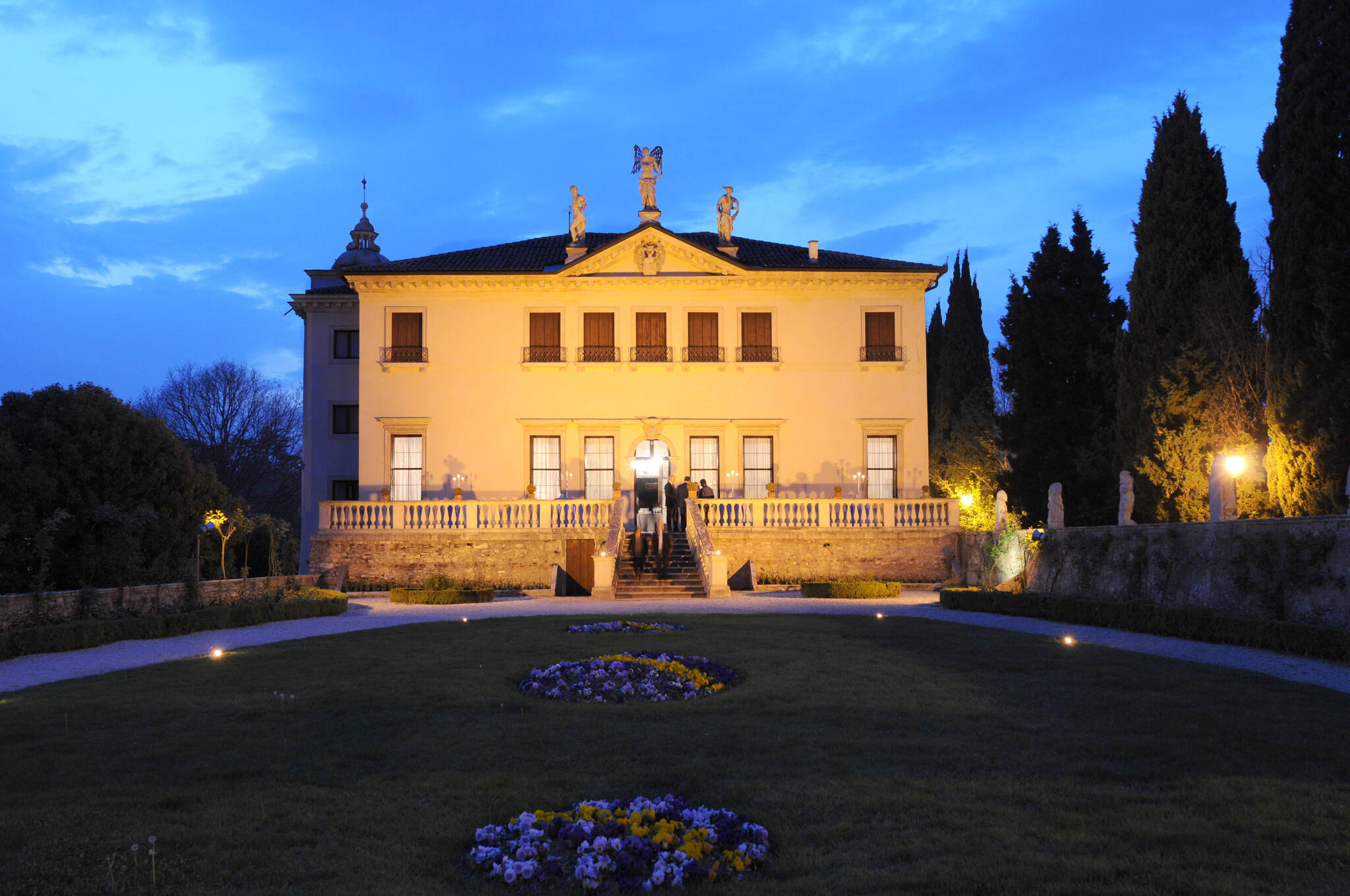 Vicenza: "Villa Valmarana ai Nani" Mistery and Legends